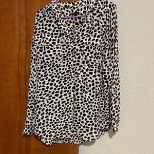 Ann Taylor Factory Black and White Patterned Blouse